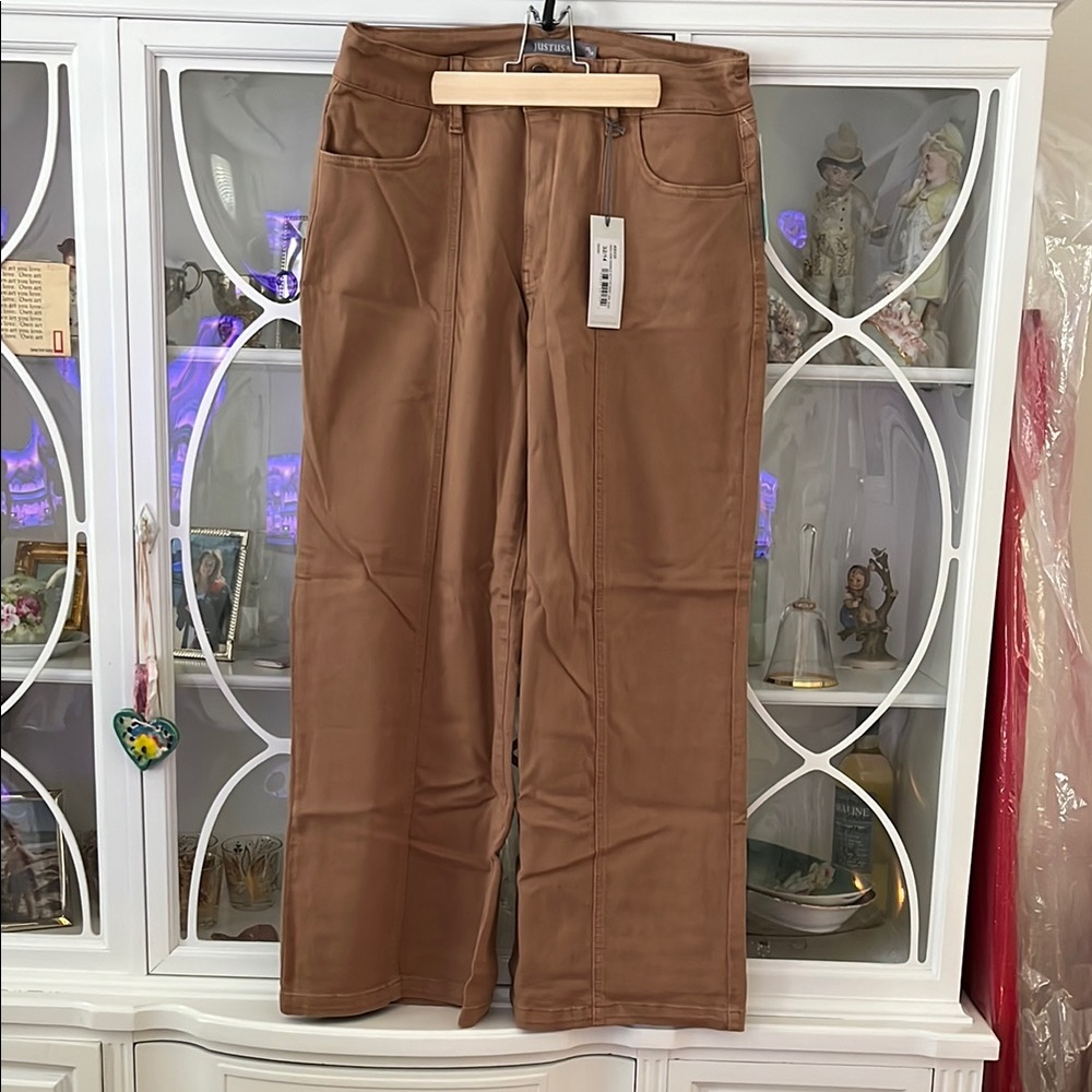 Chic Tan Wide-Leg jeans